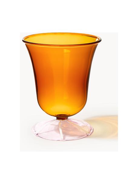 Verres à eau faits main en verre borosilicaté Eve, 2 pièces, Verre borosilicate

Découvrez la polyvalence du verre borosilicaté pour votre maison ! Ce matériau de haute qualité, fiable et robuste, se distingue par une résistance exceptionnelle à la chaleur, ce qui le rend idéal pour votre thé ou café chaud. Par rapport au verre traditionnel, le verre borosilicaté est plus résistant aux fissures et aux bris, en faisant un compagnon sûr pour votre intérieur, Orange, rose pâle transparent, Ø 9 x haut. 10 cm, 200 ml