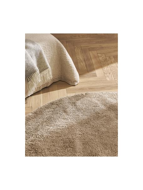 Flauschiger runder Hochflor-Teppich Leighton, Mikrofaser (100 % Polyester, GRS-zertifiziert), Nougat, Ø 150 cm (Größe M)