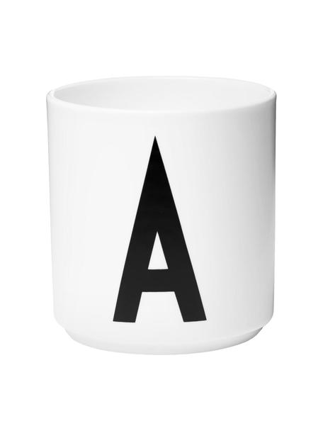 Tazza di design con lettere Personal (varianti dalla A alla Z), Fine Bone China (porcellana)
Fine bone china è una porcellana a pasta morbida particolarmente caratterizzata dalla sua lucentezza radiosa e traslucida, Bianco, nero, Tazza senza manico A, 250 ml