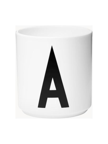 Kubek Personal (warianty od A do Z), Porcelana kostna (Fine Bone China)
Porcelana kostna to miękka porcelana wyróżniająca się wyjątkowym, półprzezroczystym połyskiem, Biały, czarny, Kubek M, 250 ml
