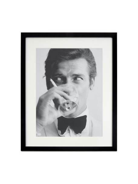 Gerahmter Digitaldruck James Bond Drinking, Bild: Digitaldruck auf Papier, , Rahmen: Holz, lackiert, Front: Plexiglas, Bild: Schwarz, Weiß Rahmen: Schwarz, B 33 x H 43 cm