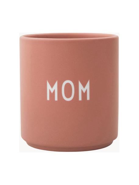 Mug design Favourite MOM/LOVE, Porcelaine Fine Bone China
Fine Bone China est une porcelaine tendre, qui se distingue particulièrement par sa brillance et sa translucidité, Terracotta (Mom), Ø 8 x haut. 9 cm, 250 ml