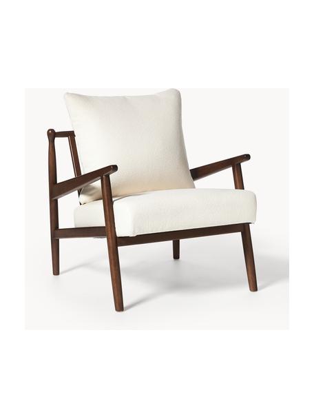 Fauteuil lounge bouclé Mikkel, En tissu bouclé blanc cassé, bois d'hévéa brun foncé laqué, larg. 66 x prof. 77 cm