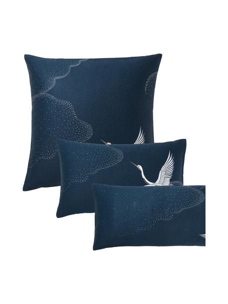 Federa in raso di cotone con motivo cicogna Yuma, Blu scuro, Larg. 50 x Lung. 80 cm
