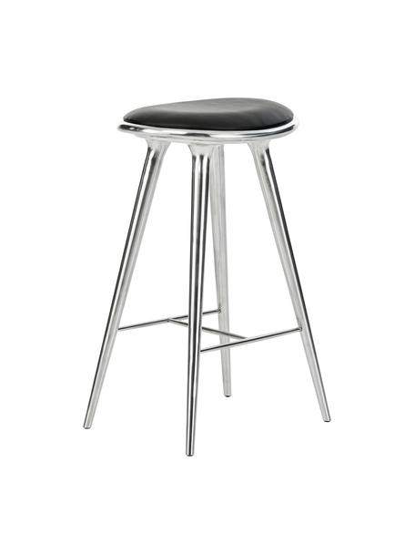 Stołek barowy High Stool, Nogi: aluminium powlekane, Odcienie srebrnego, czarna skóra, S 45 x W 69 cm