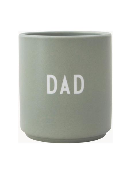 Taza día del padre de diseño Favourite DAD/LOVE, Porcelana fina de hueso (porcelana)
Fine Bone China es una pasta de porcelana fosfática que se caracteriza por su brillo radiante y translúcido., Gris verdoso (Dad/Love), Ø 8 x Al 9 cm, 250 ml