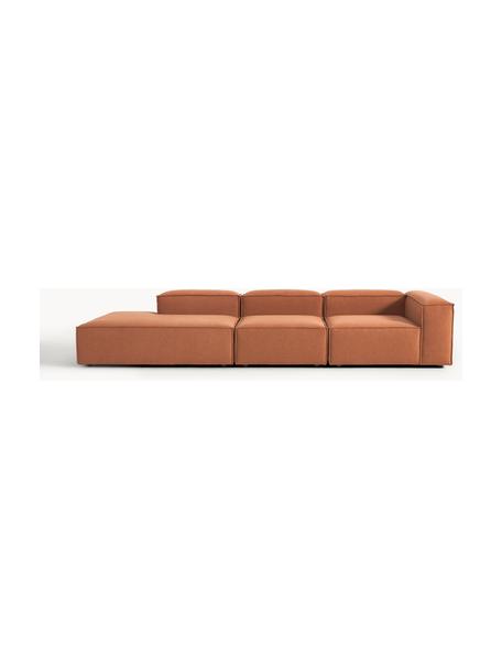 Chaise longue XL componibile Lennon, Rivestimento: poliestere Il rivestiment, Struttura: legno di pino massiccio, , Piedini: plastica Questo prodotto , Tessuto terracotta, Larg. 357 x Prof. 119 cm, schienale a destra