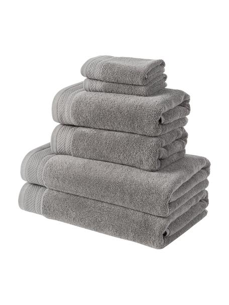 Lot de serviettes de bain en coton bio Premium, 6 élém., 100 % coton bio, certifié GOTS
Qualité supérieure 600 g/m²

Le matériau est certifié STANDARD 100 OEKO-TEX®, IS025 189577, OETI, Gris foncé, Lot de différentes tailles