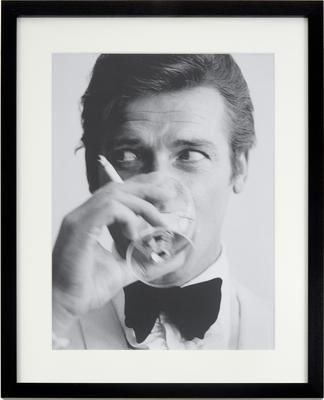 Impresión digital enmarcada James Bond Drinking